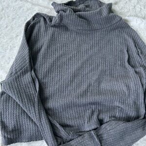 Cropped turtle neck sweater